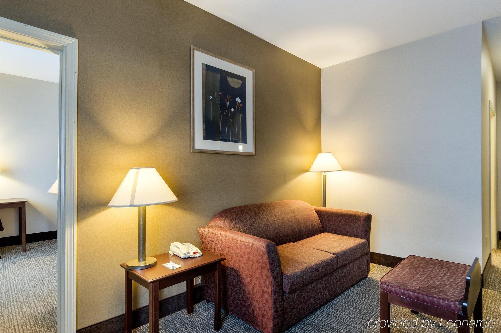 Towneplace Suites By Marriott Hadley Amherst エクステリア 写真