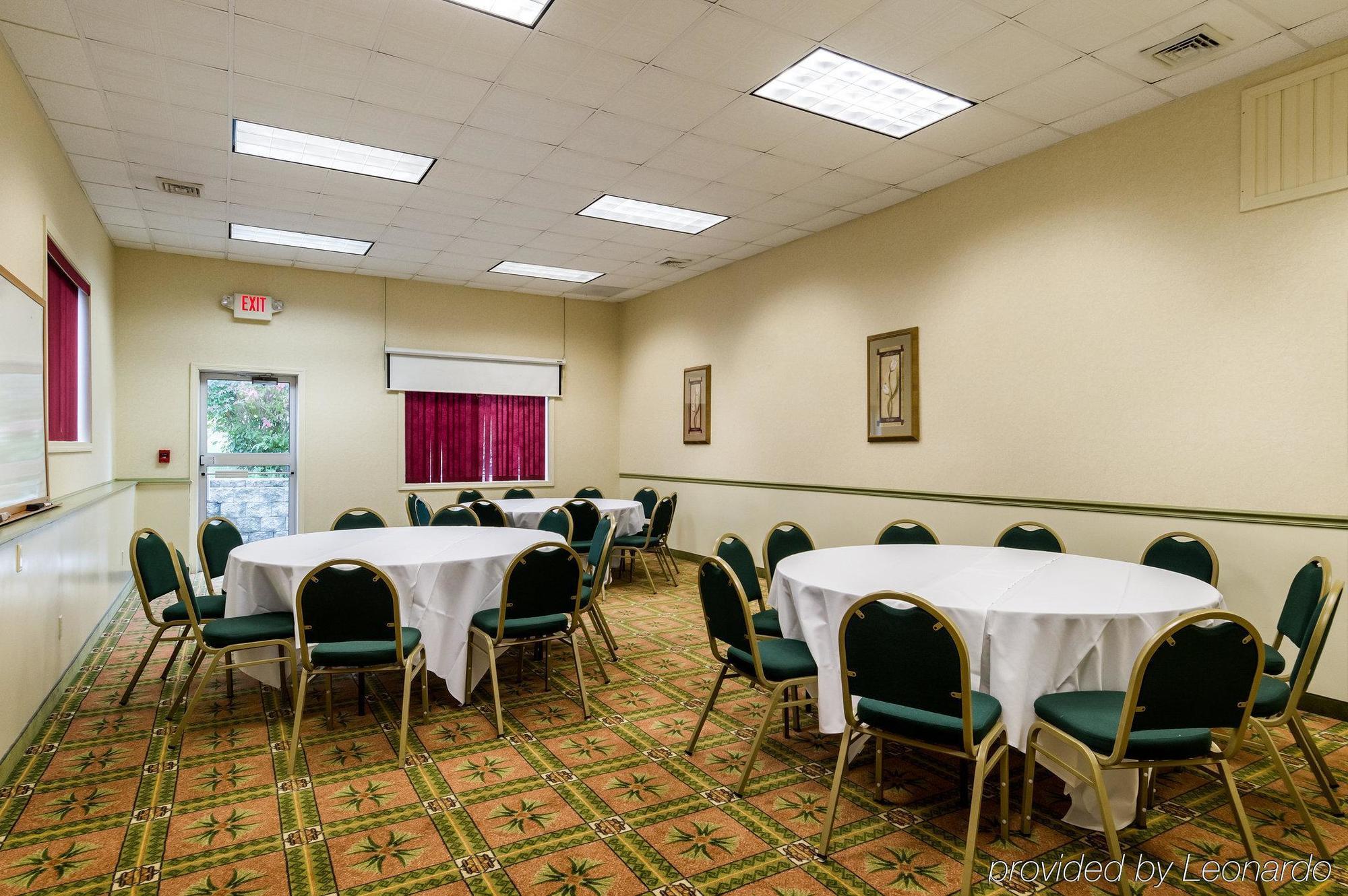 Towneplace Suites By Marriott Hadley Amherst エクステリア 写真